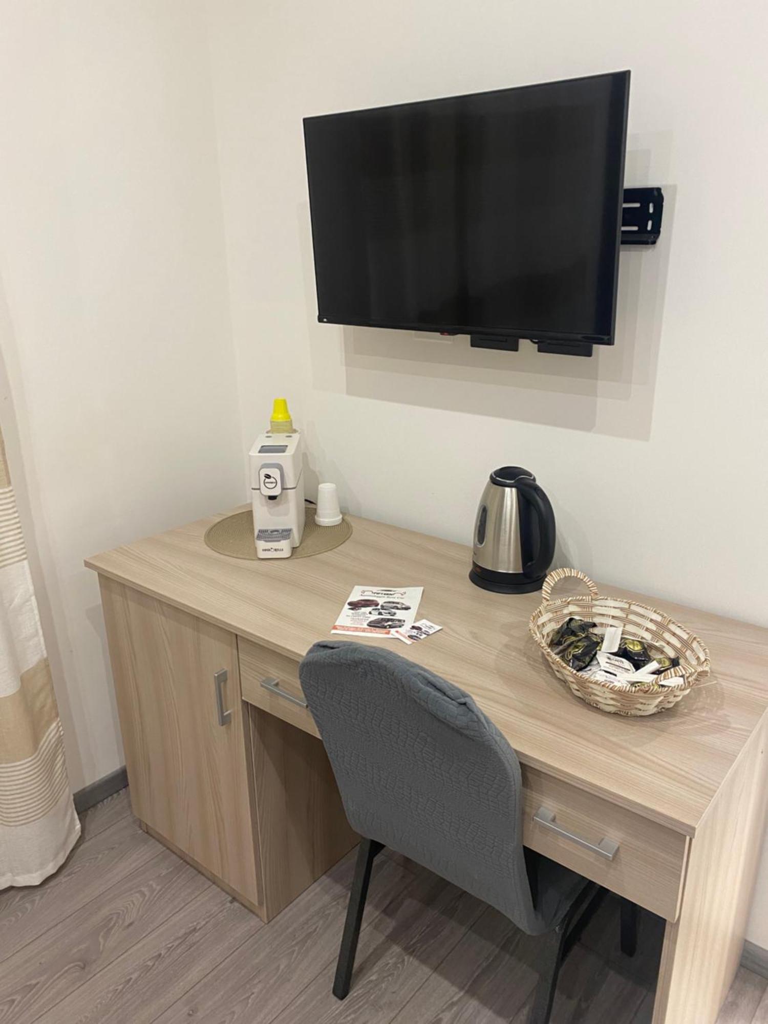 Holiday House Fifteen Catania Bagian luar foto